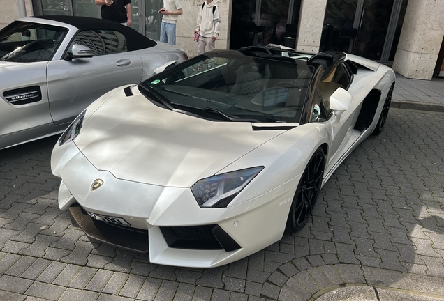 Lamborghini Aventador LP700-4 Roadster