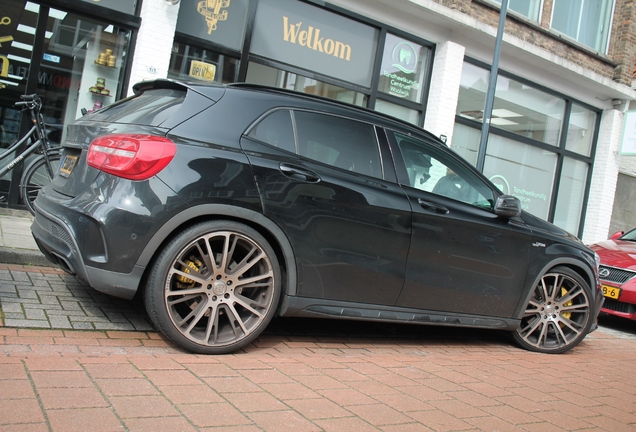 Mercedes-AMG GLA 45 X156