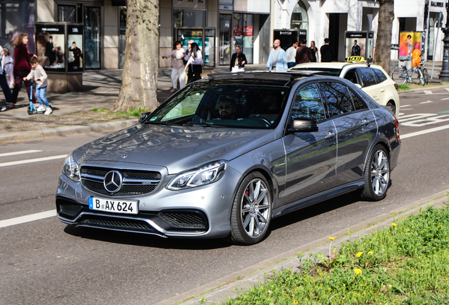 Mercedes-Benz E 63 AMG S W212