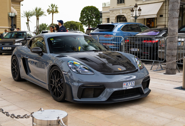 Porsche 718 Cayman GT4 RS Weissach Package