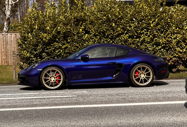 Porsche 718 Cayman GTS 4.0