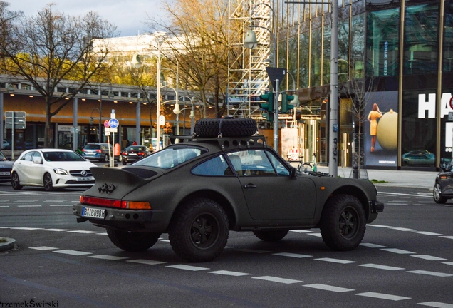 Porsche 911 Carrera RS Rally