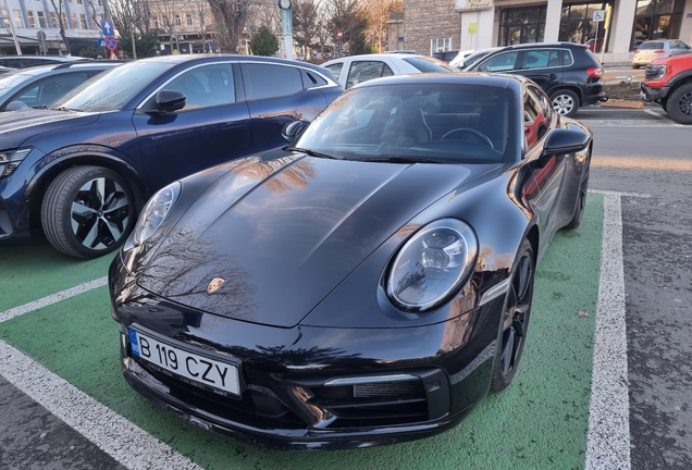 Porsche 992 Carrera 4S