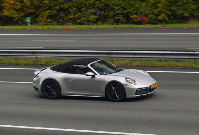 Porsche 992 Carrera 4S Cabriolet