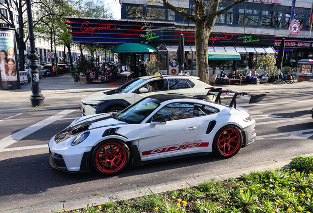 Porsche 992 GT3 RS Weissach Package