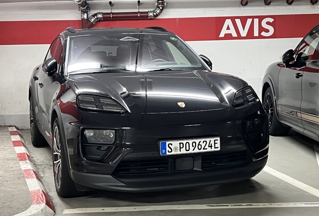 Porsche Macan EV