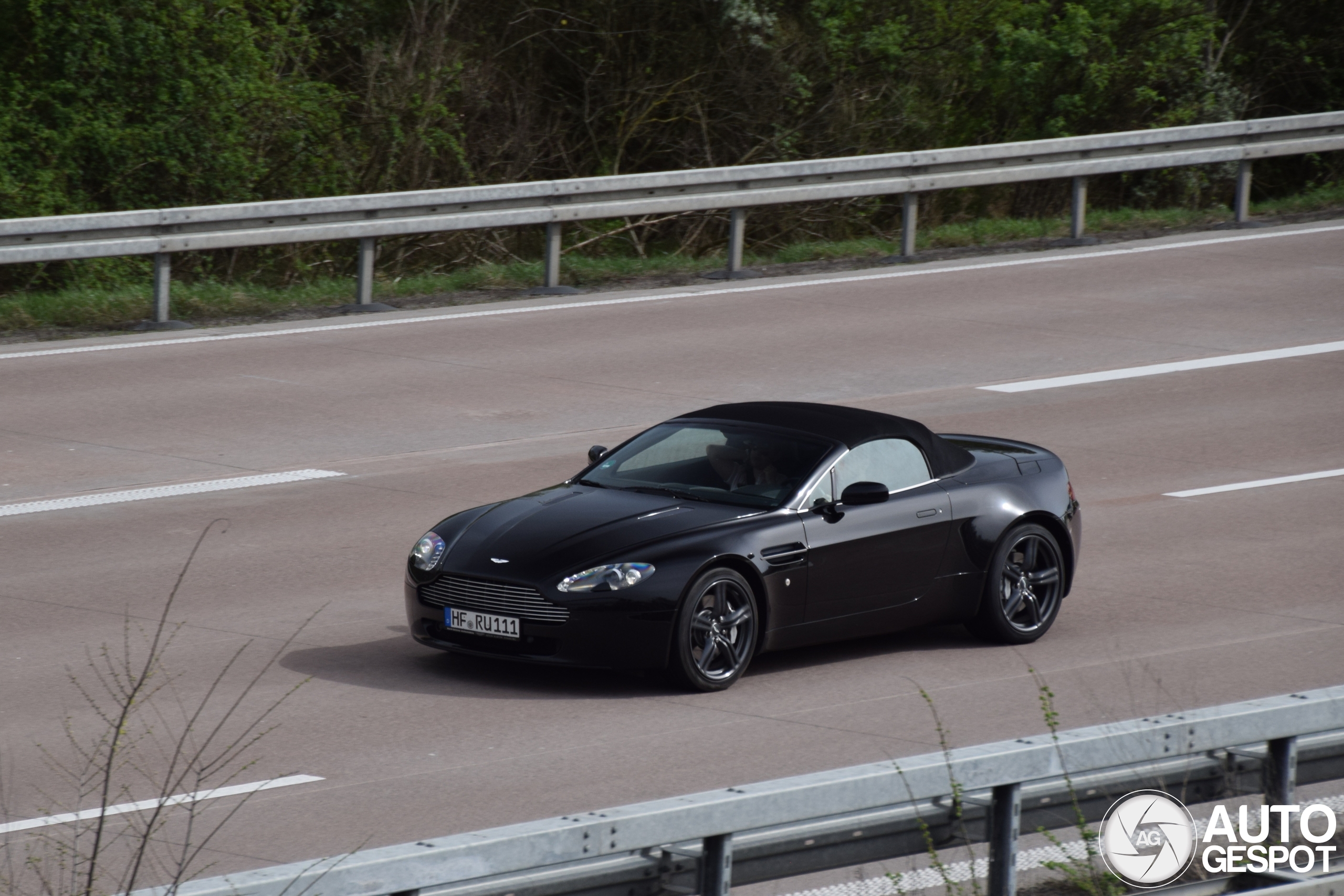 Aston Martin V8 Vantage Roadster