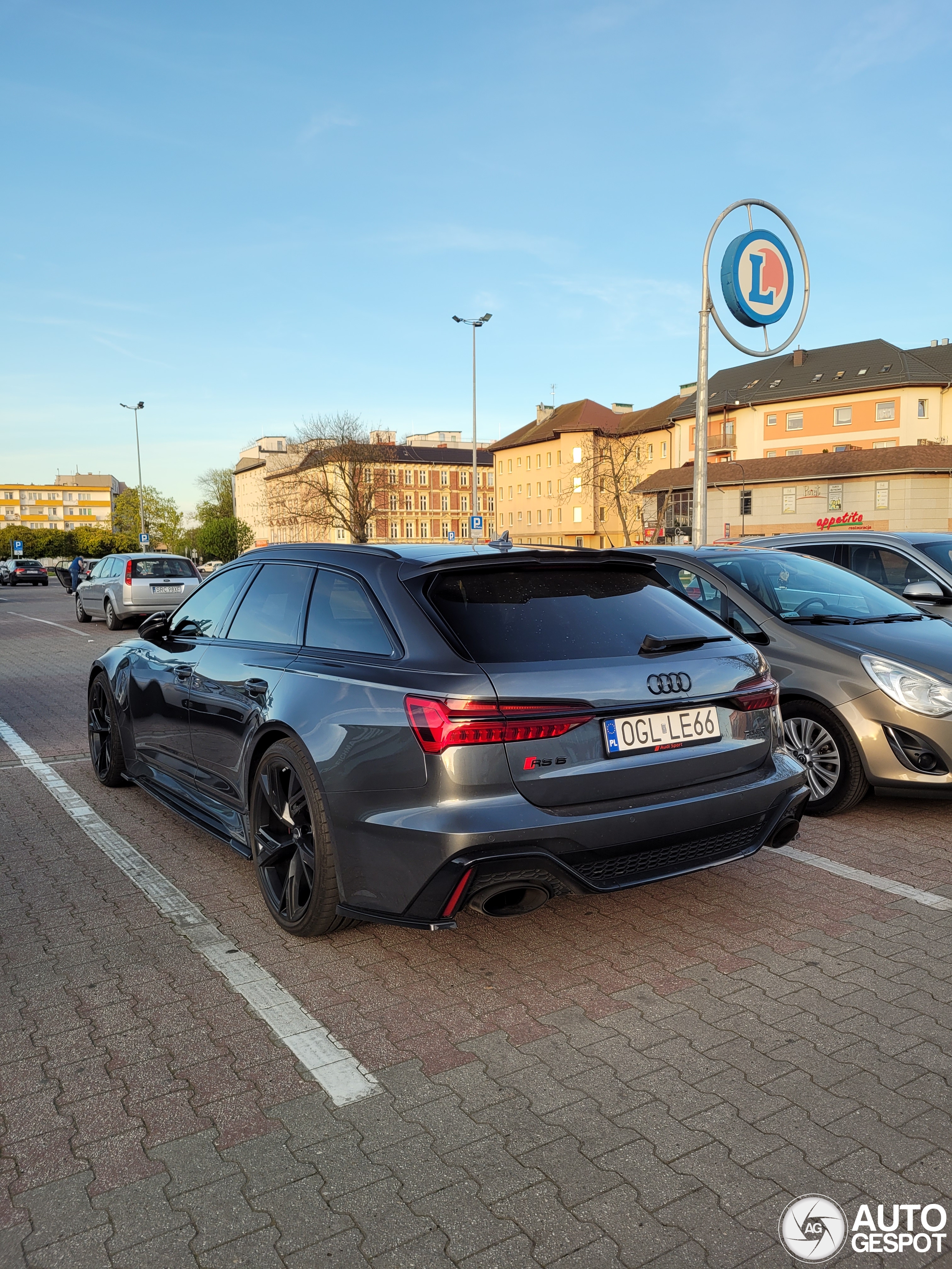 Audi RS6 Avant C8