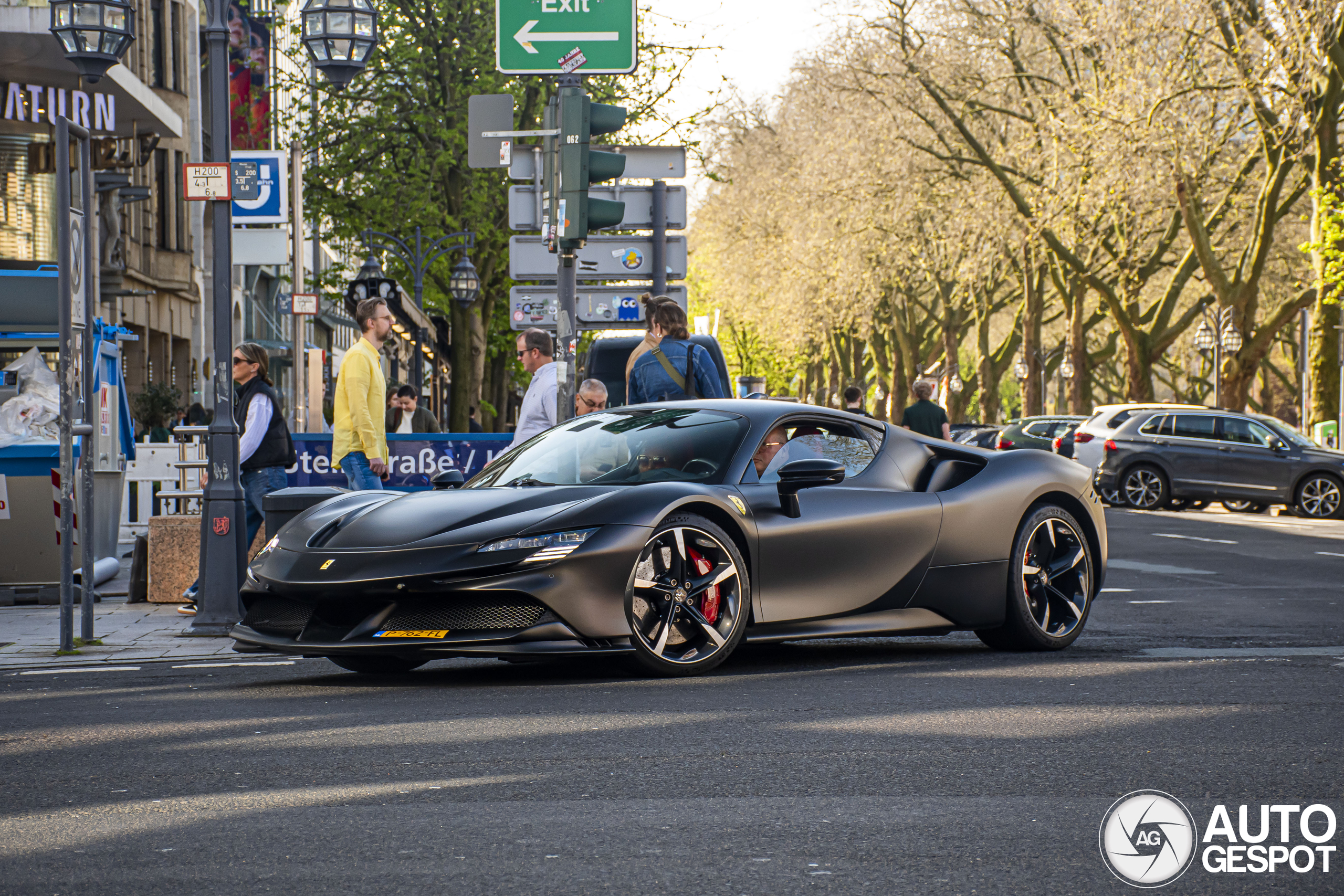 Ferrari SF90 Stradale