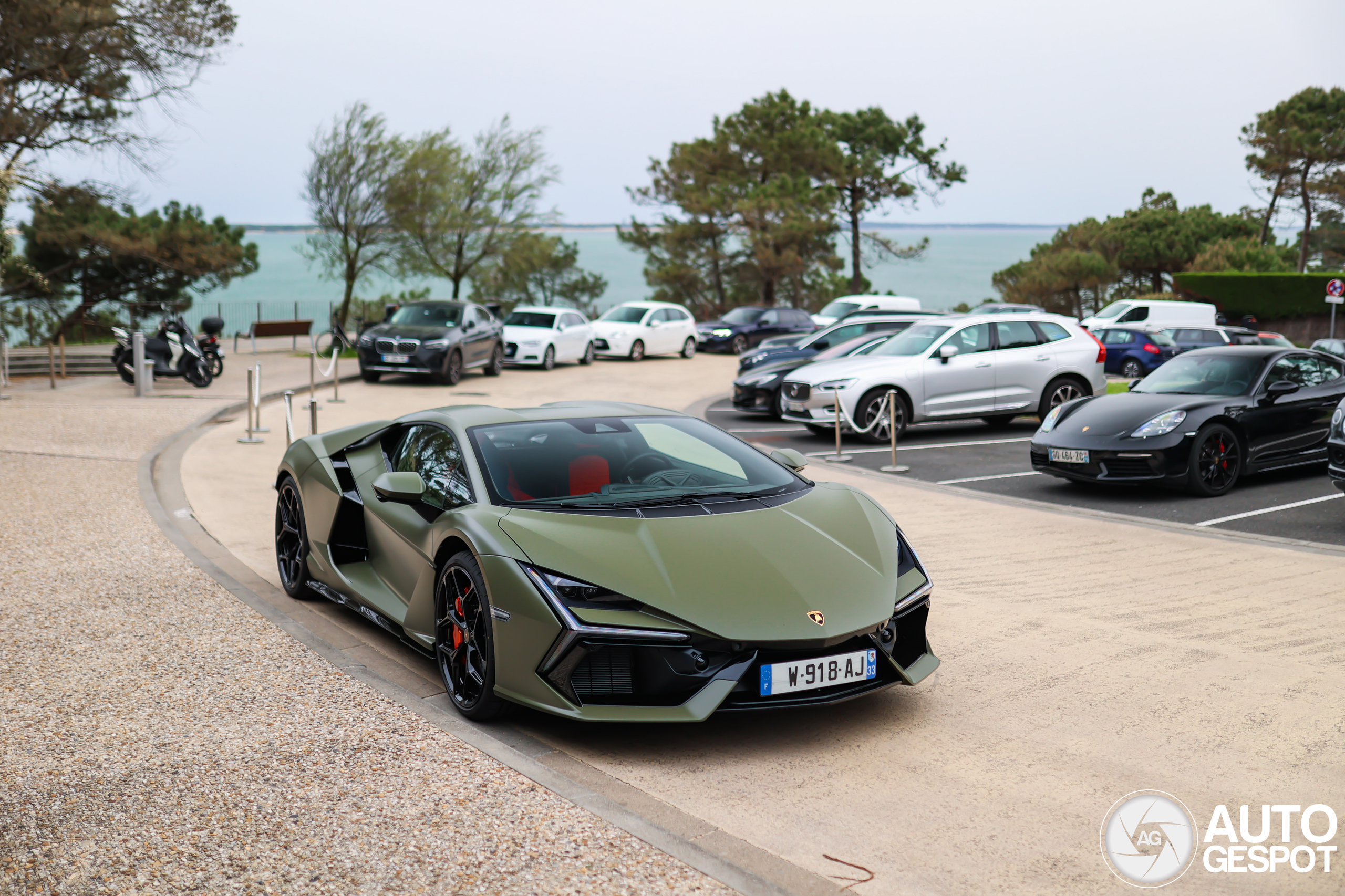 Bereid je voor op een vloed aan Lamborghini Revuelto's