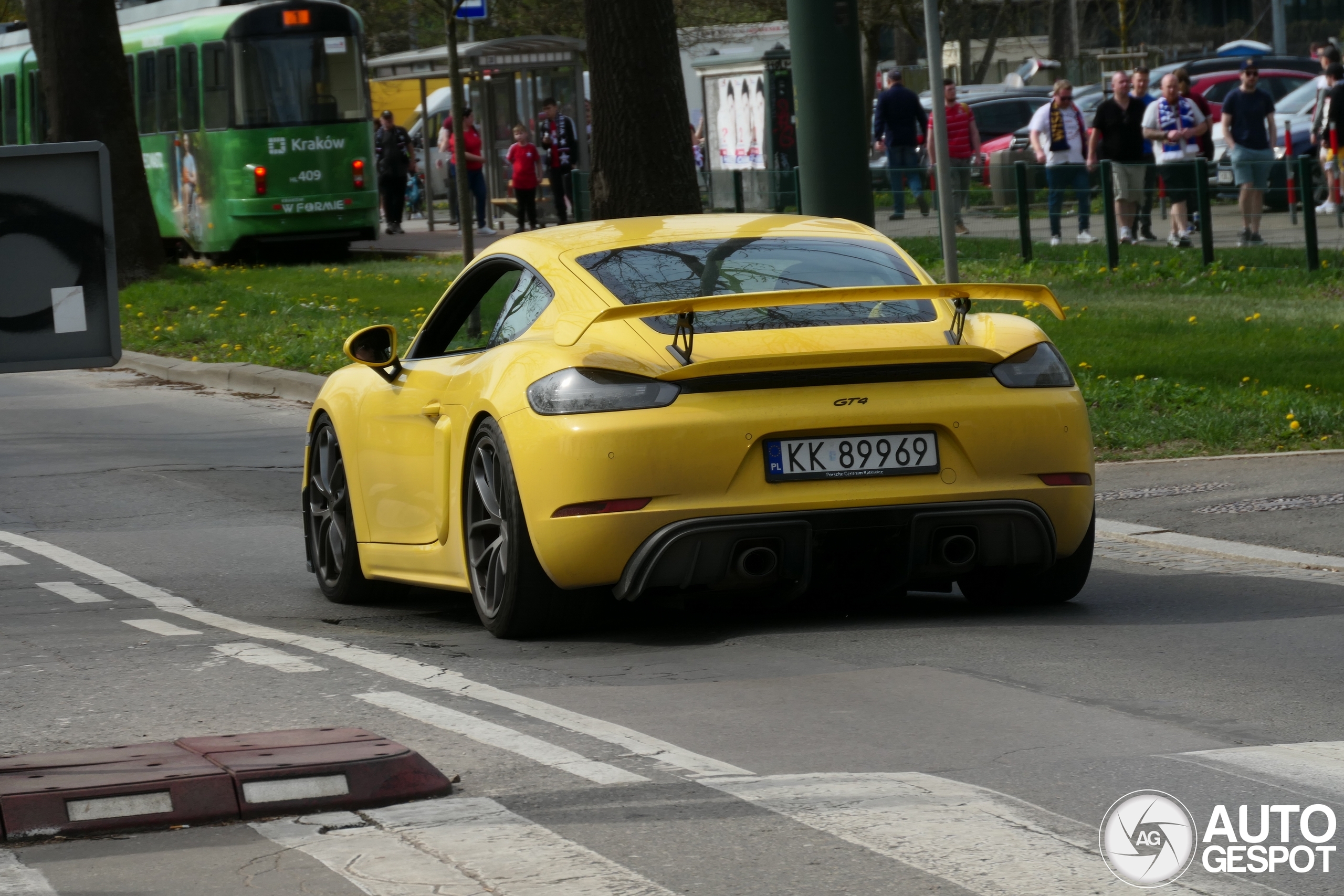 Porsche 718 Cayman GT4