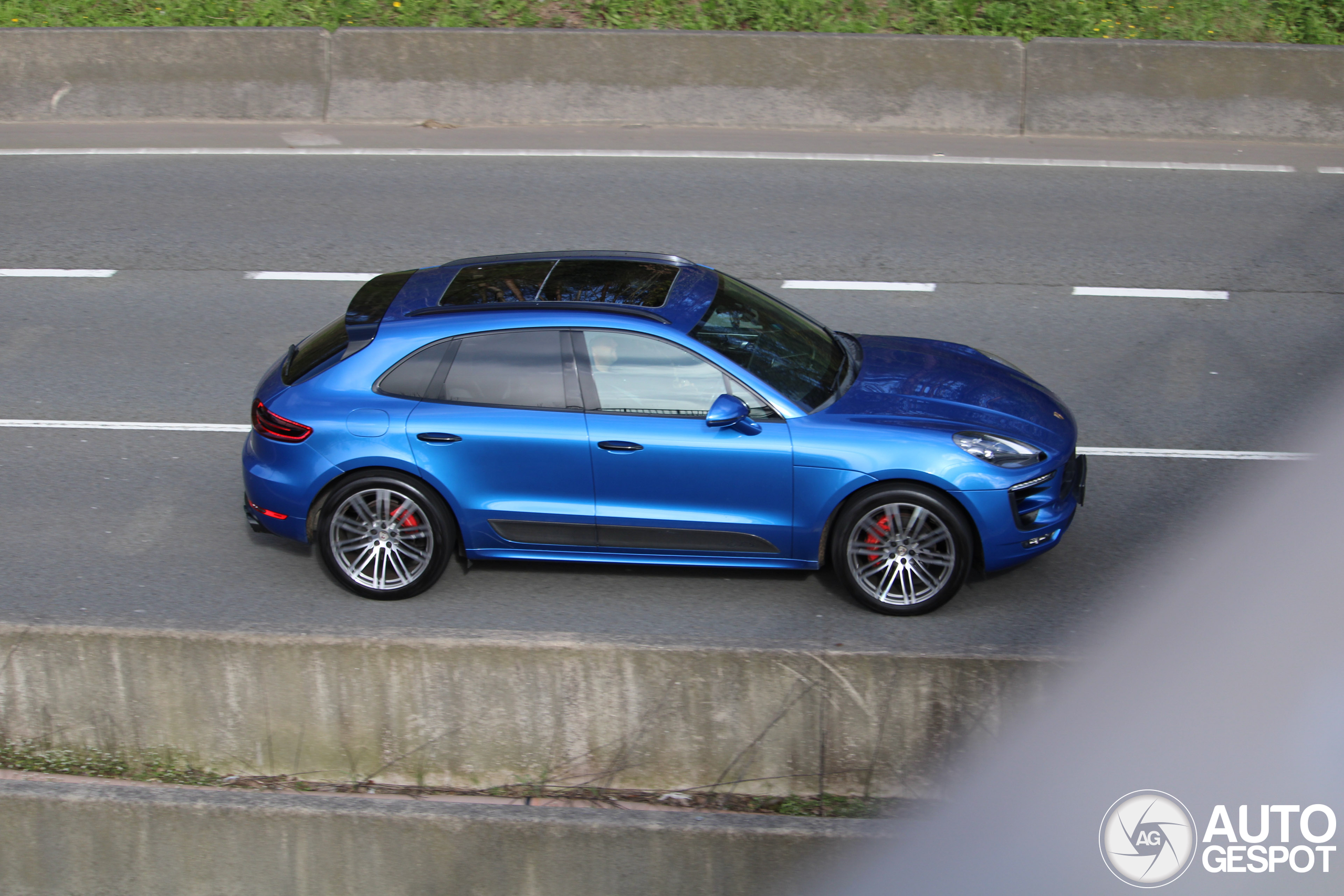 Porsche 95B Macan GTS