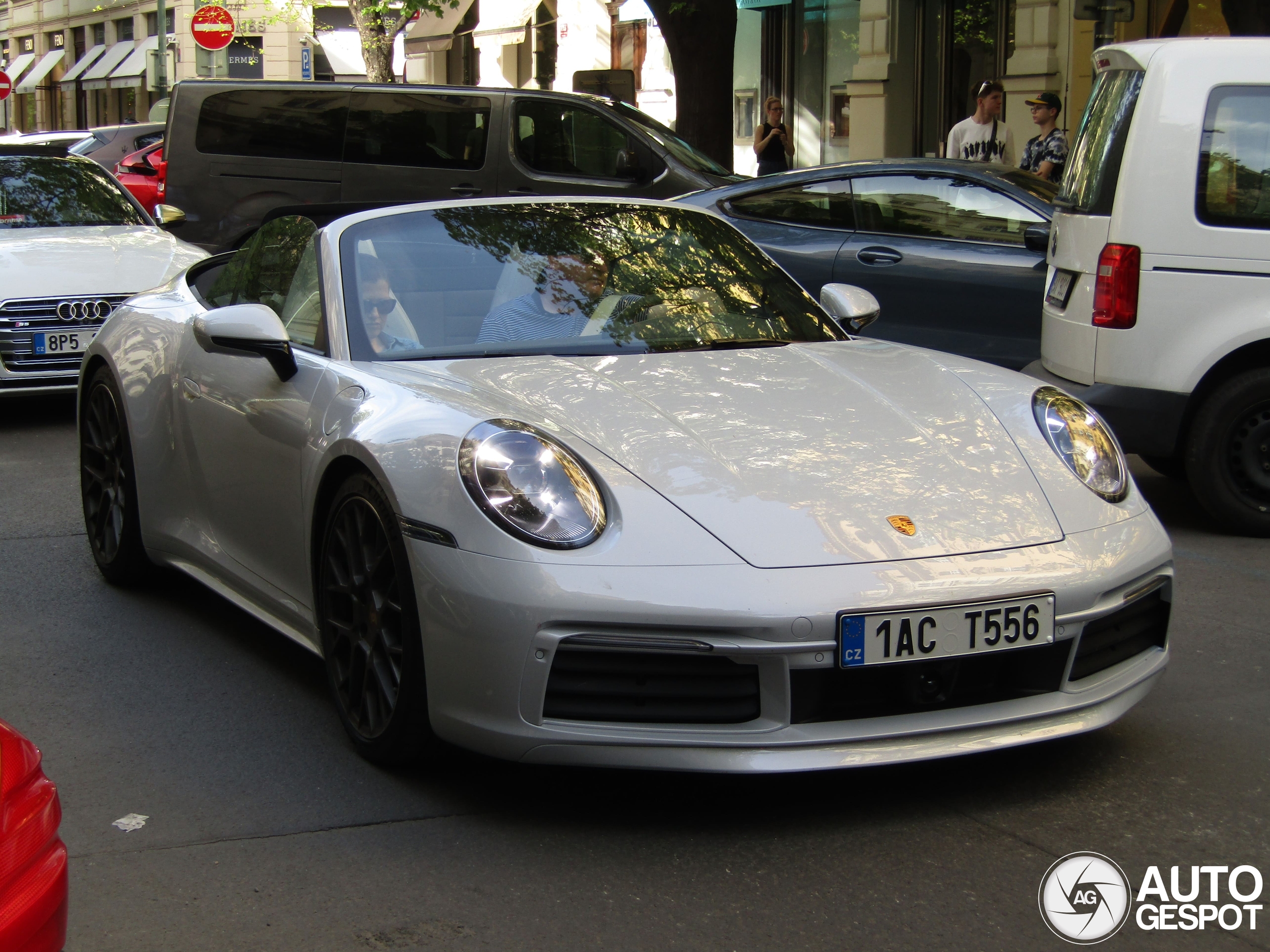 Porsche 992 Carrera 4S Cabriolet