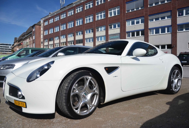 Alfa Romeo 8C Competizione