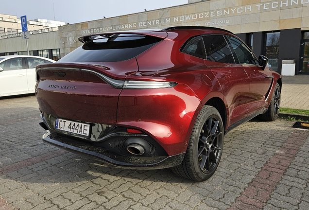 Aston Martin DBX