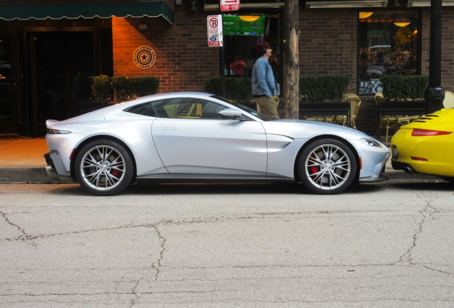 Aston Martin V8 Vantage 2018