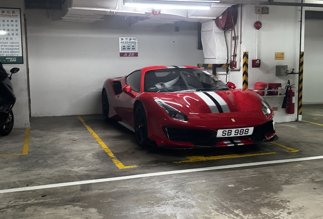 Ferrari 488 Pista