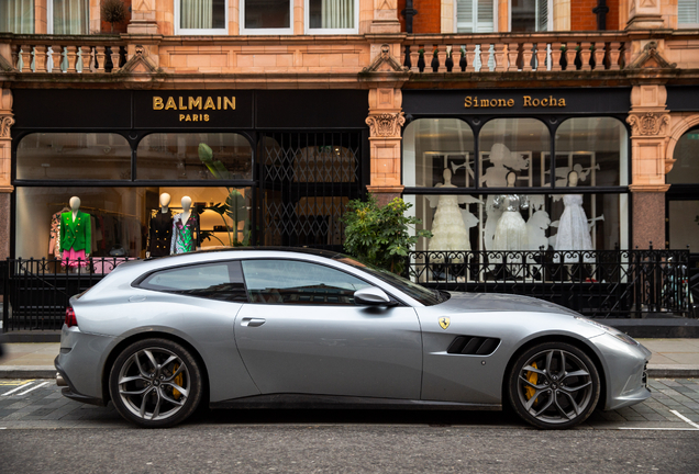 Ferrari GTC4Lusso