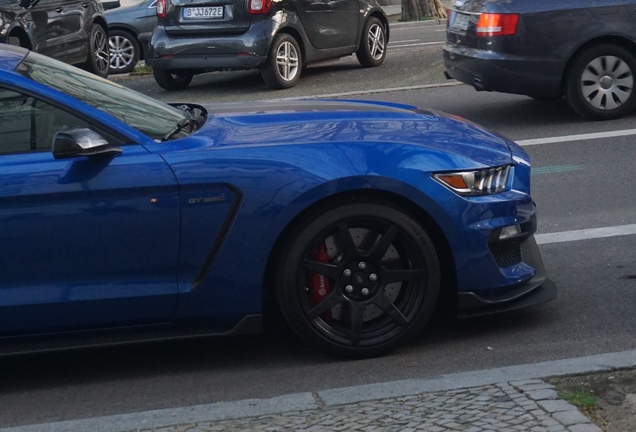 Ford Mustang Shelby GT350R 2015