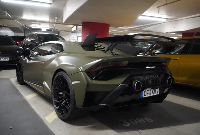 Lamborghini Huracán LP640-2 STO