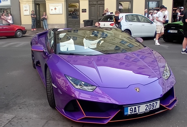 Lamborghini Huracán LP640-4 EVO Spyder