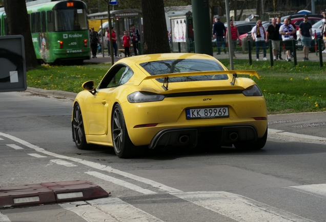 Porsche 718 Cayman GT4