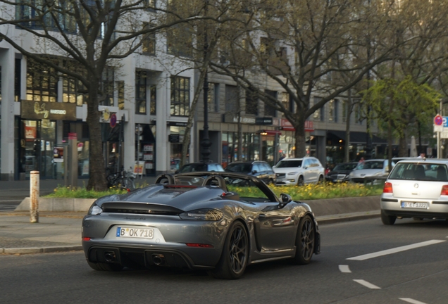 Porsche 718 Spyder RS