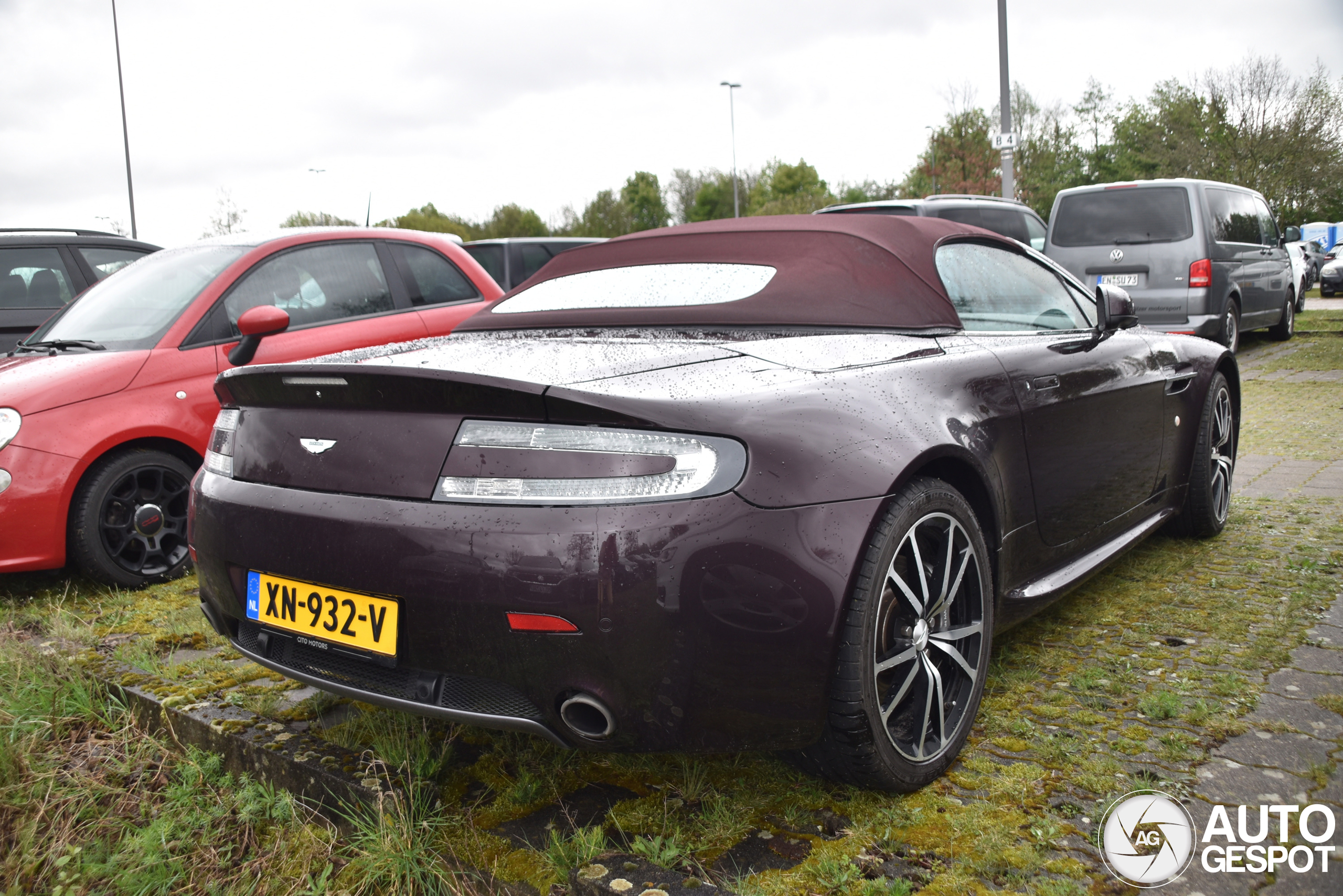 Aston Martin V8 Vantage Roadster