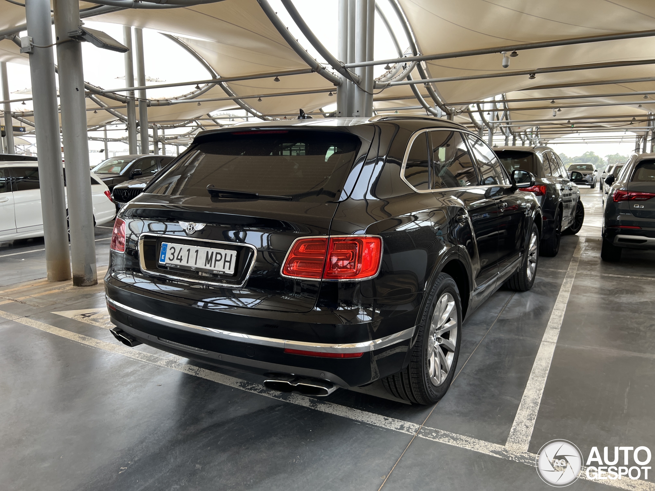 Bentley Bentayga V8