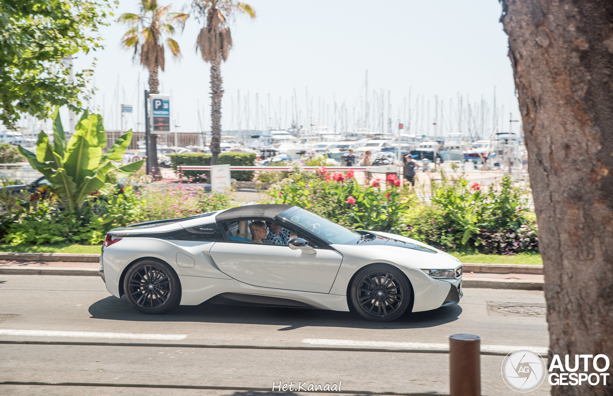 BMW i8 Roadster