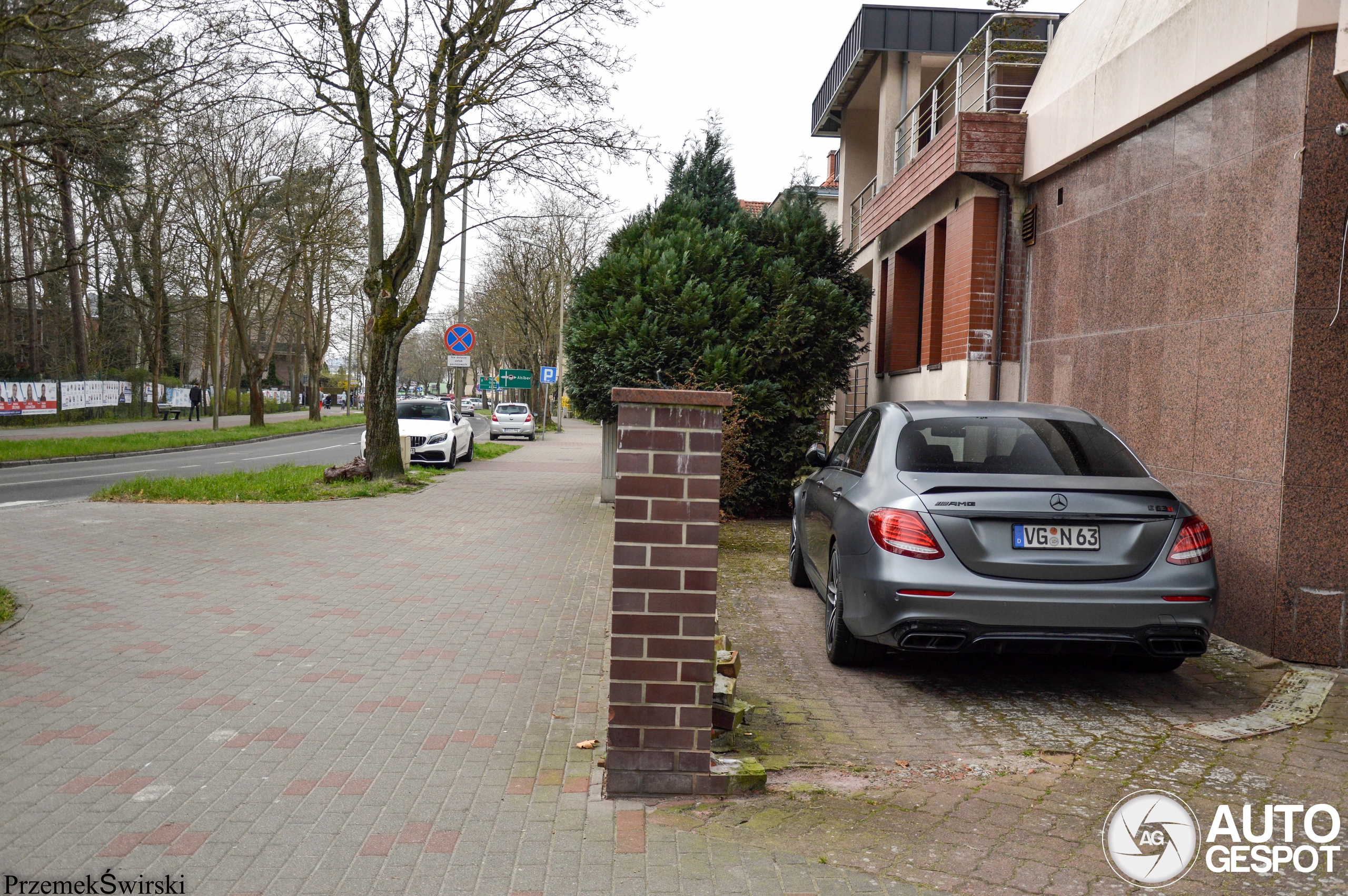 Mercedes-AMG E 63 S W213