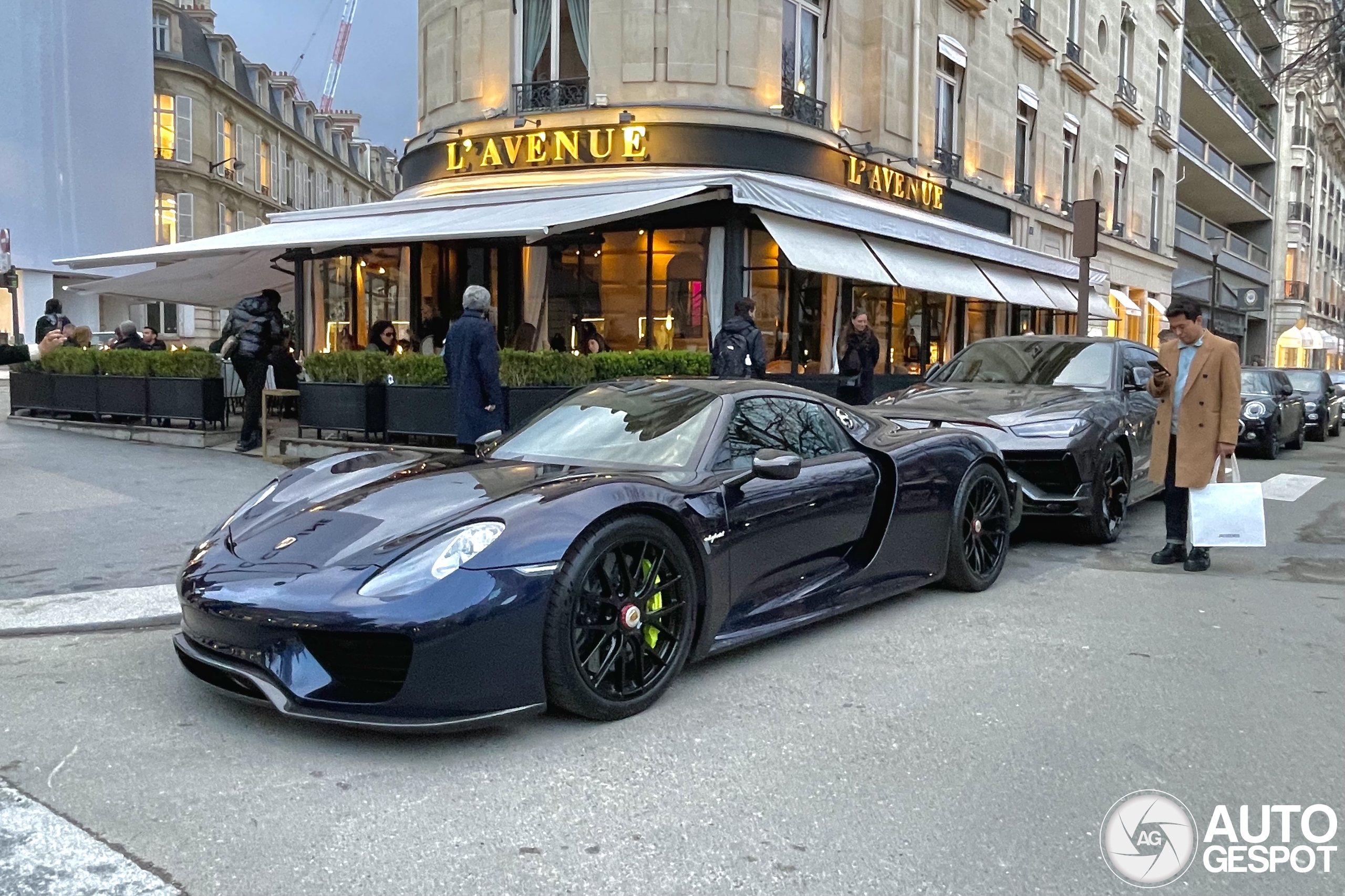 Porsche 918 Spyder Weissach Package