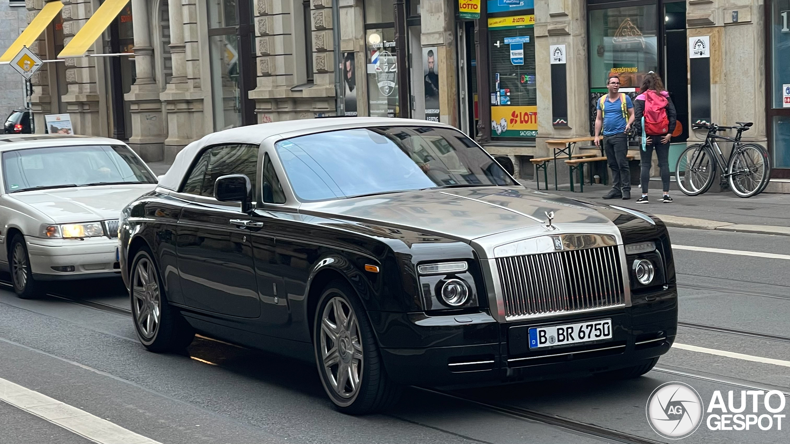 Rolls-Royce Phantom Drophead Coupé Spirit of Ecstasy Centenary Edition