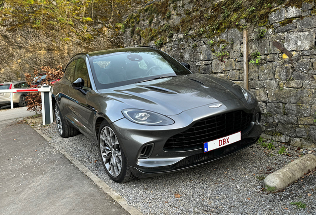 Aston Martin DBX