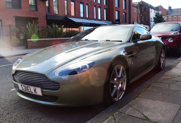 Aston Martin V8 Vantage