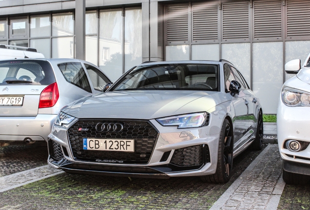 Audi RS4 Avant B9