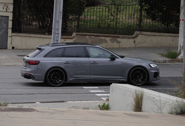 Audi RS4 Avant B9