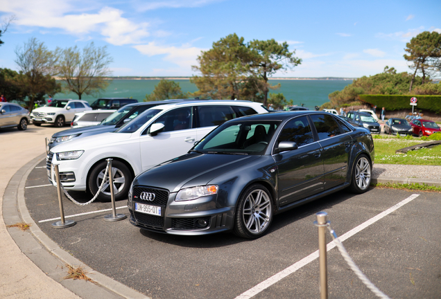 Audi RS4 Sedan