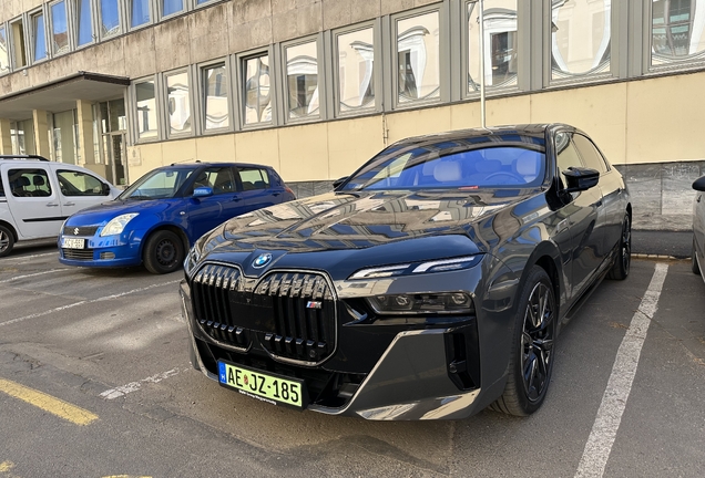 BMW M760e xDrive