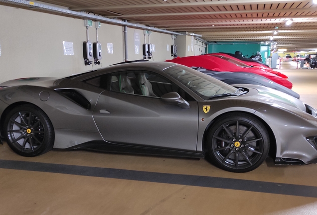 Ferrari 488 Pista