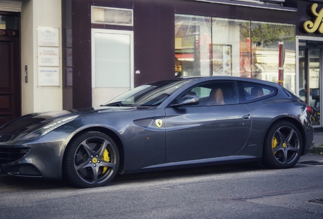 Ferrari FF