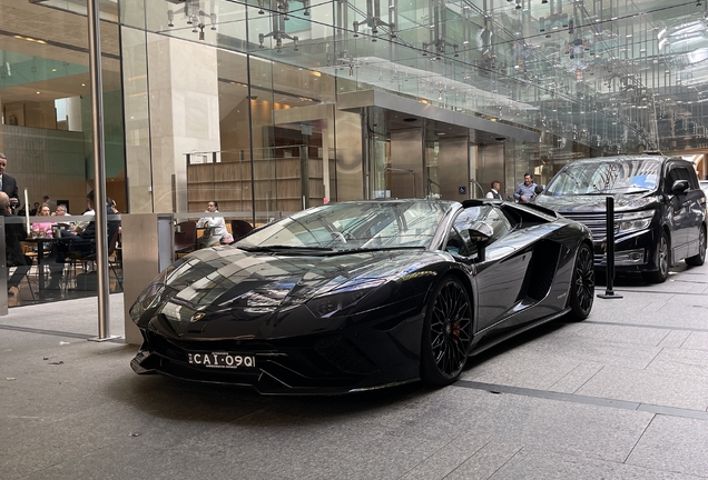 Lamborghini Aventador S LP740-4 Roadster