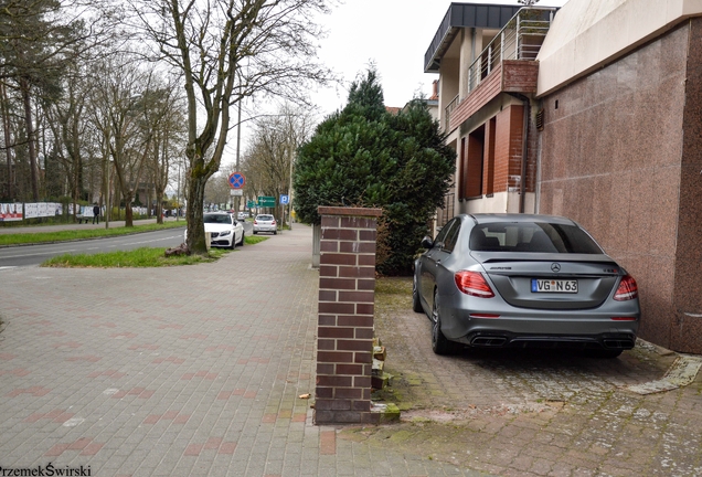 Mercedes-AMG E 63 S W213