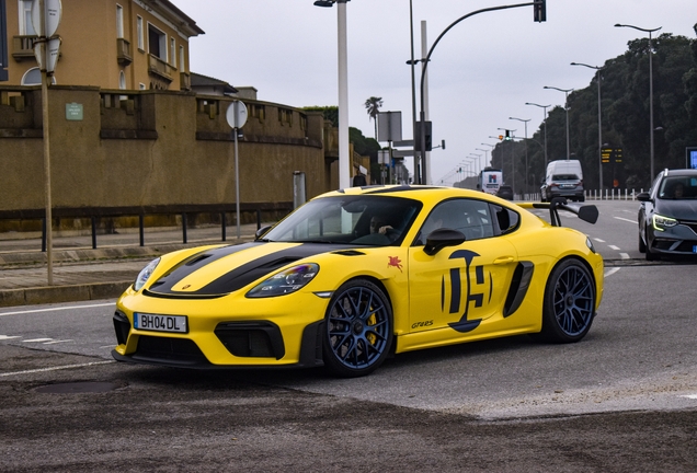 Porsche 718 Cayman GT4 RS Weissach Package