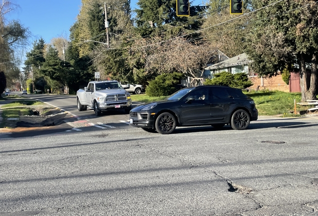 Porsche 95B Macan GTS MkIII