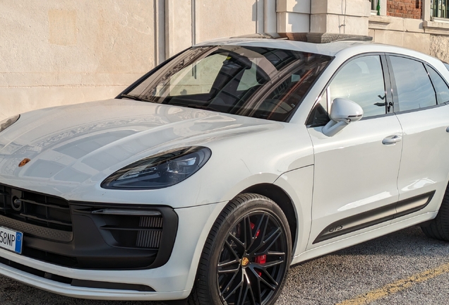 Porsche 95B Macan GTS MkIII