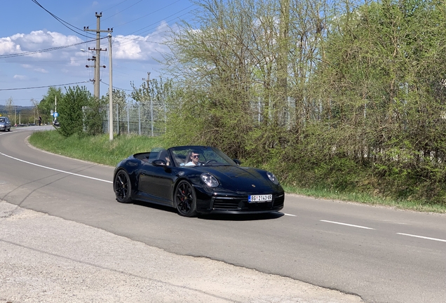 Porsche 992 Carrera 4S Cabriolet