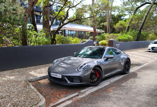 Porsche 992 Carrera GTS