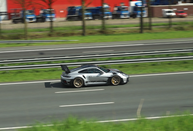 Porsche 992 GT3 RS Weissach Package