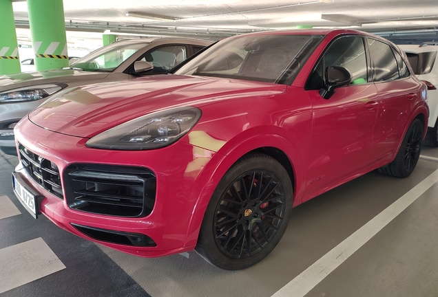 Porsche 9YA Cayenne GTS